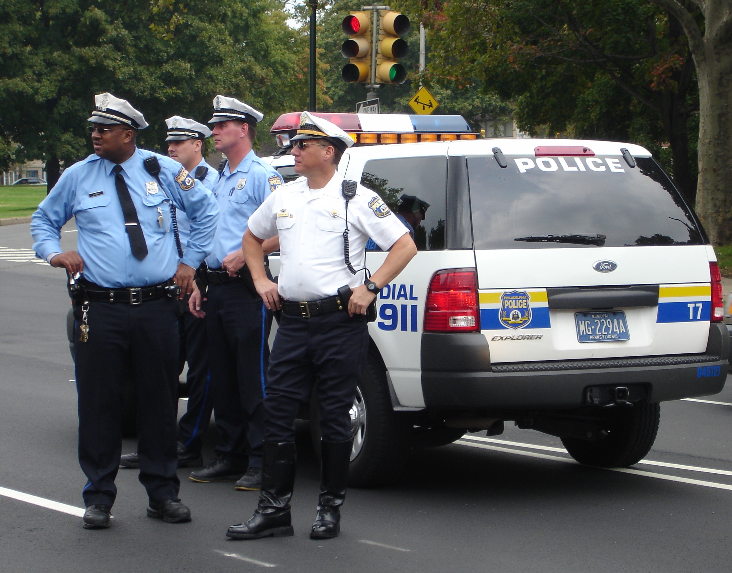 Как в сша называют забастовку полицейских. Филадельфия Highway Patrol. Гаишник в Америке. Полиция. Полиция Америки.