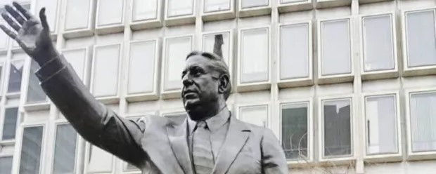Another victory with the return of the Frank Rizzo statue