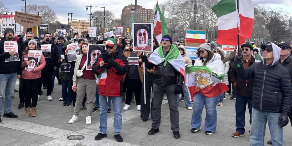 Iranian Americans back their countrymen as protests continue